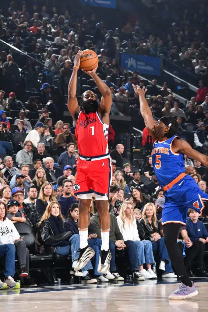 赛地聚焦:NBA常规赛关键时刻热度飙升;新疆广汇止住颓势;话题不断;控场能力受关注 赛地聚焦:NBA常规赛关键时刻热度飙升;新疆广汇止住颓势;话题不断;控场能力受关注