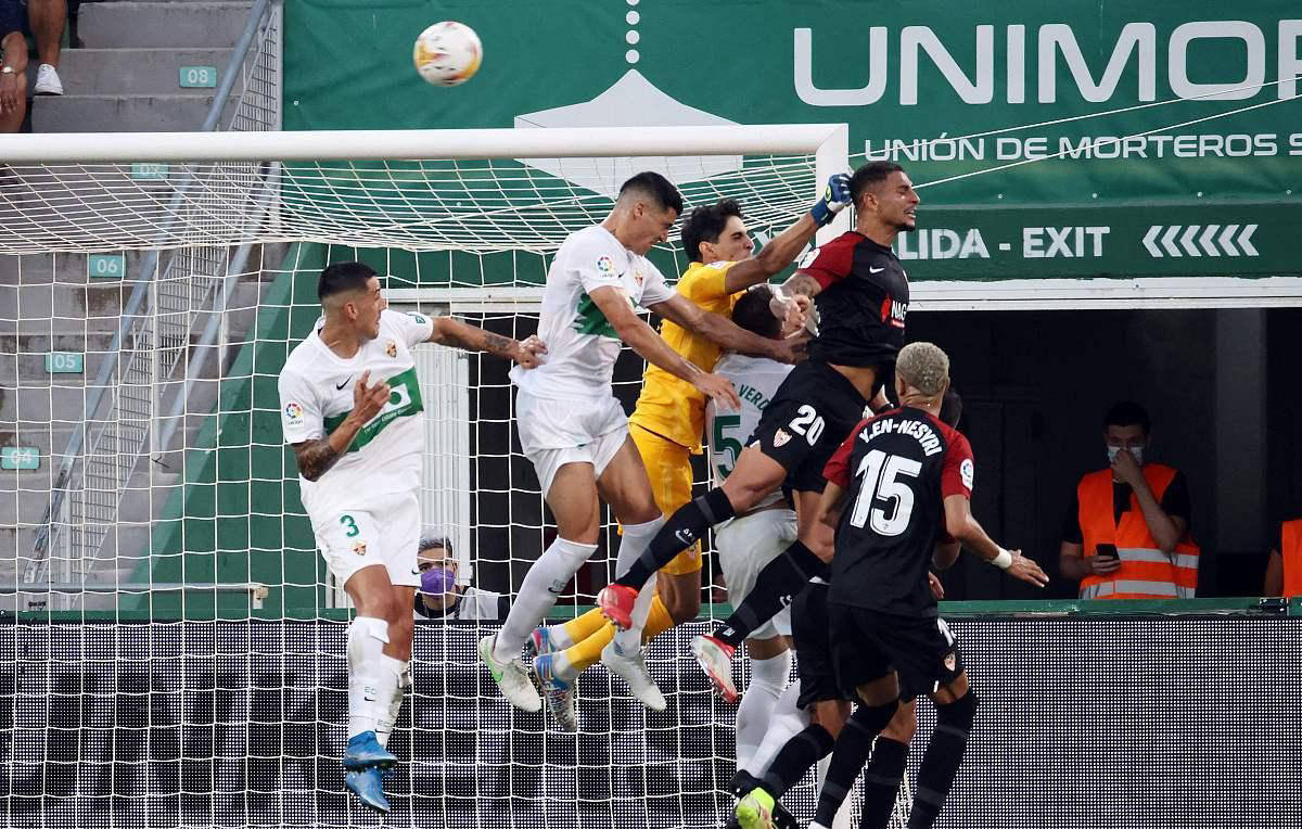 包含赛前突围战来临，塞维利亚围绕西甲远射贴柱，信心回归，赛季目标并未改变的词条