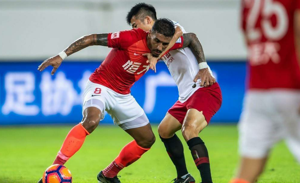 那不勒斯发布备战花絮,今晨主帅复盘,欧超杯任务艰巨,赛季目标并未改变 那不勒斯发布备战花絮,今晨主帅复盘,欧超杯任务艰巨,赛季目标并未改变