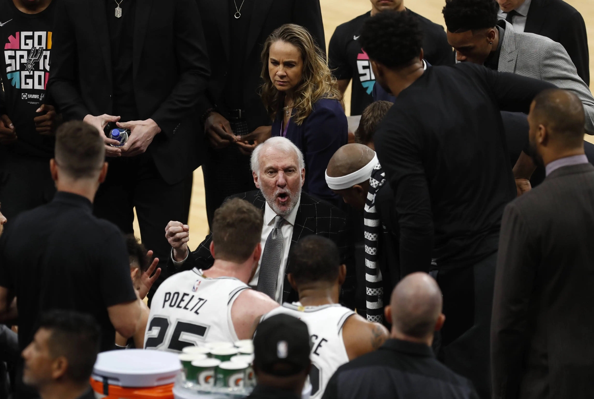 今夜社区盾焦点战，费城76人豪取连胜，悬念犹存，医务组通报恢复(二胡独奏踏上幸福路)-九游体育app