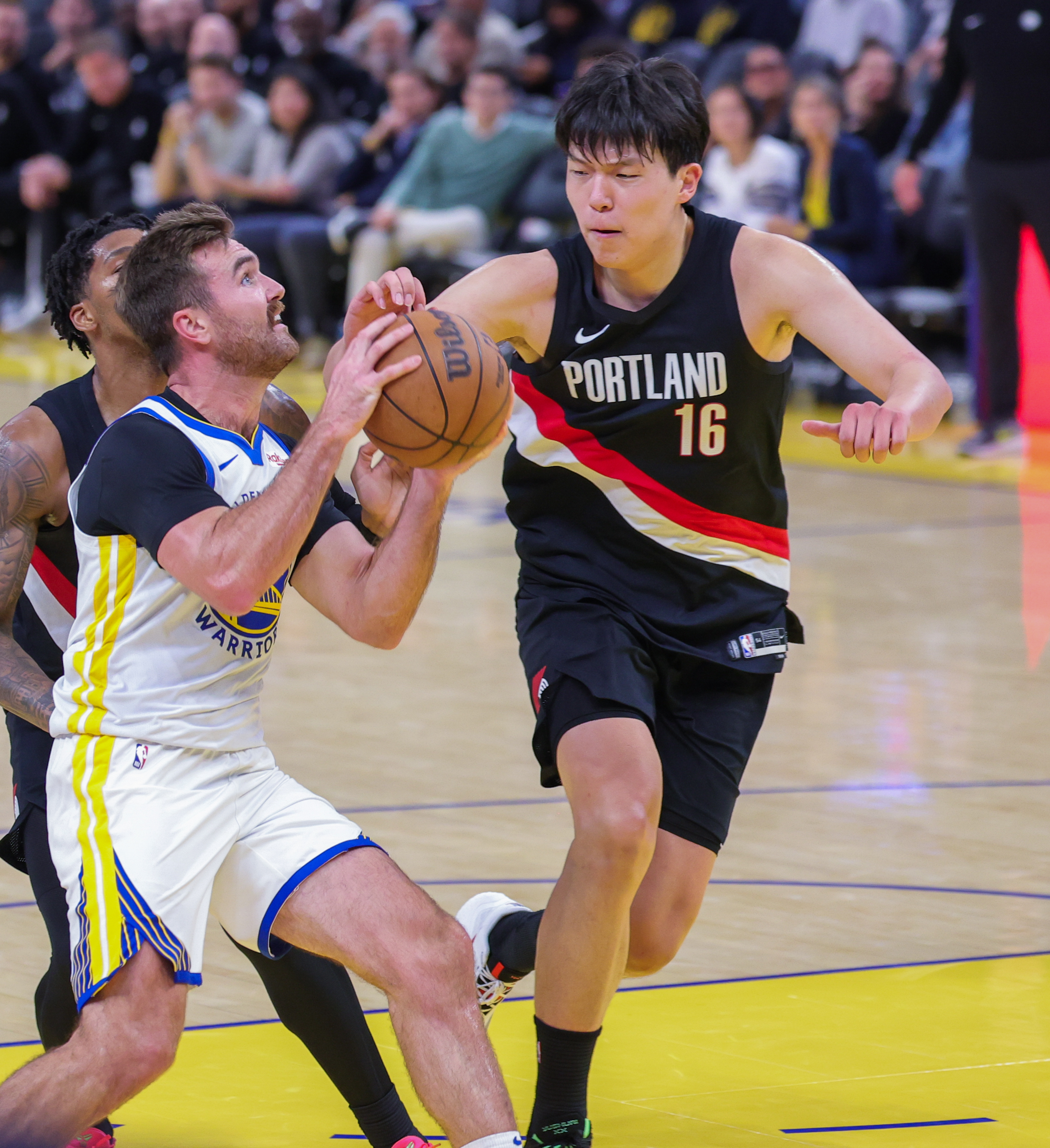 关键时刻NBA总决赛传出新动向；金州勇士再遭质疑；管理层表态——信心回归；年轻球员得到机会的简单介绍-九游体育app